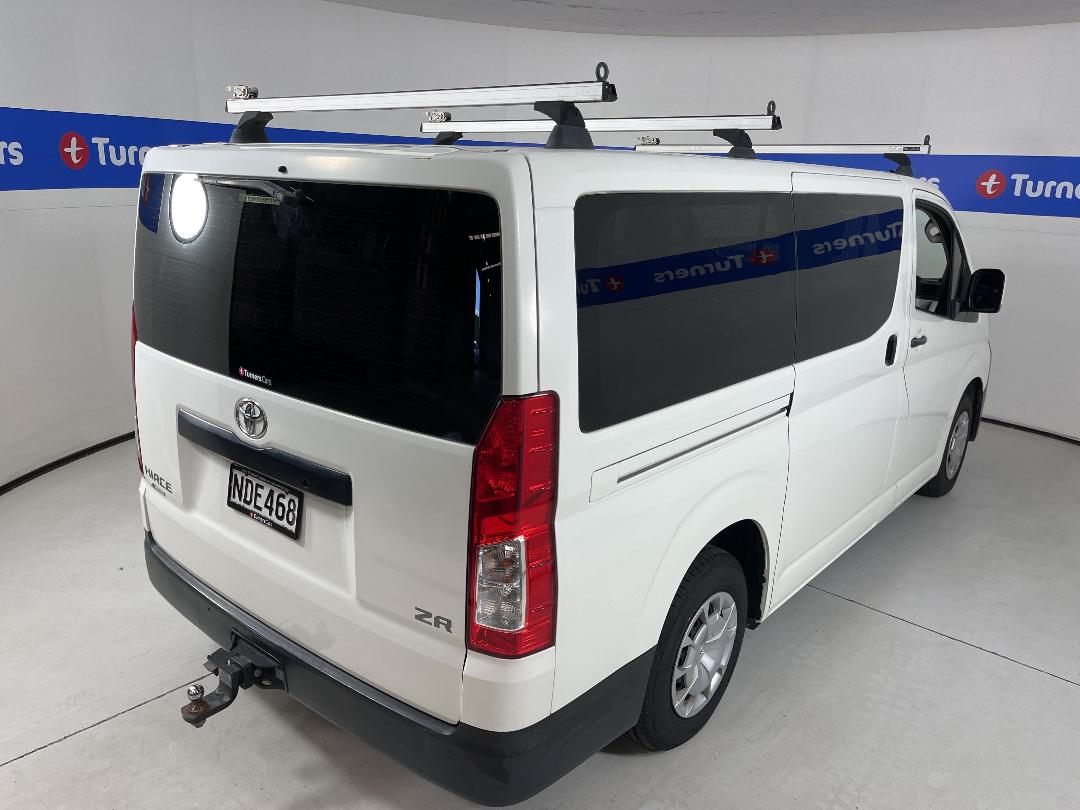 Photo '7' of Toyota Hiace Photo '7' of Toyota Hiace