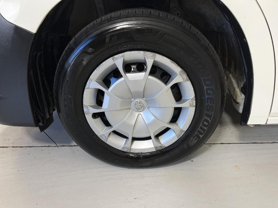 Photo '10' of Toyota Hiace