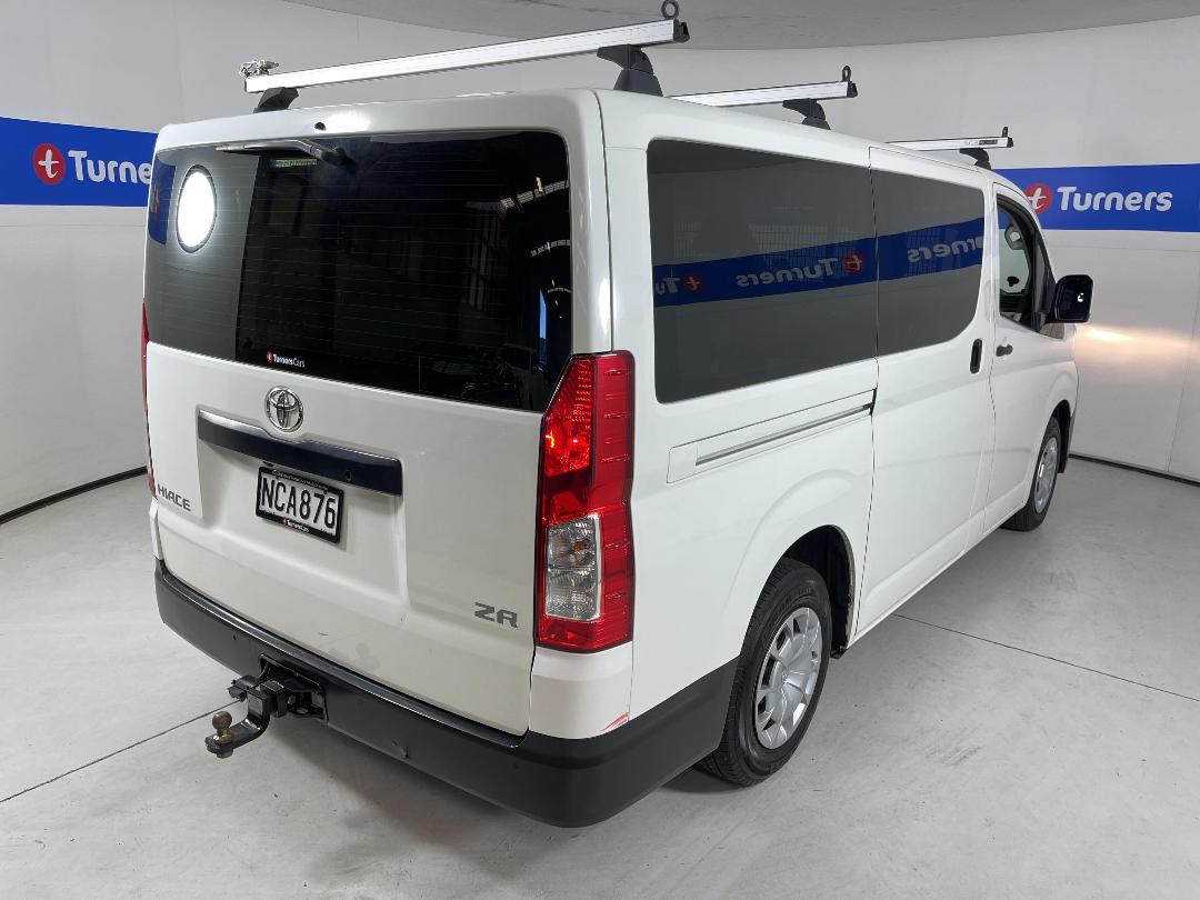 Photo '7' of Toyota Hiace