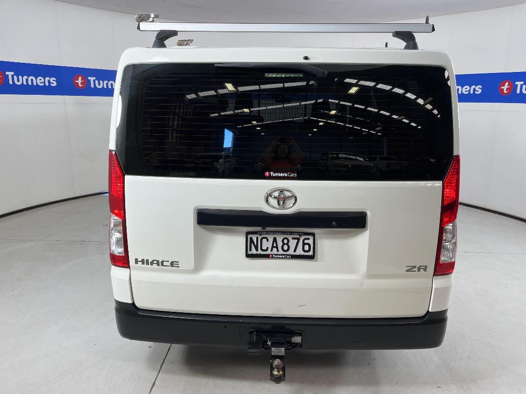 Photo '6' of Toyota Hiace