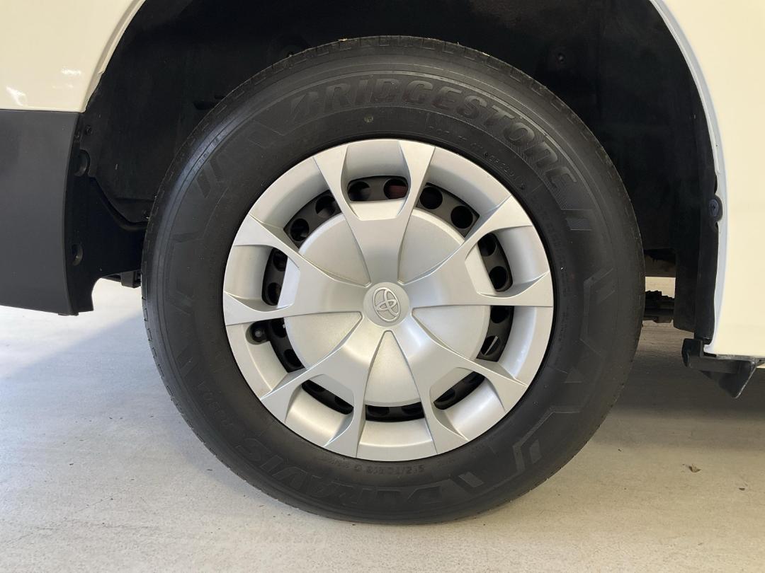 Photo '12' of Toyota Hiace Photo '12' of Toyota Hiace