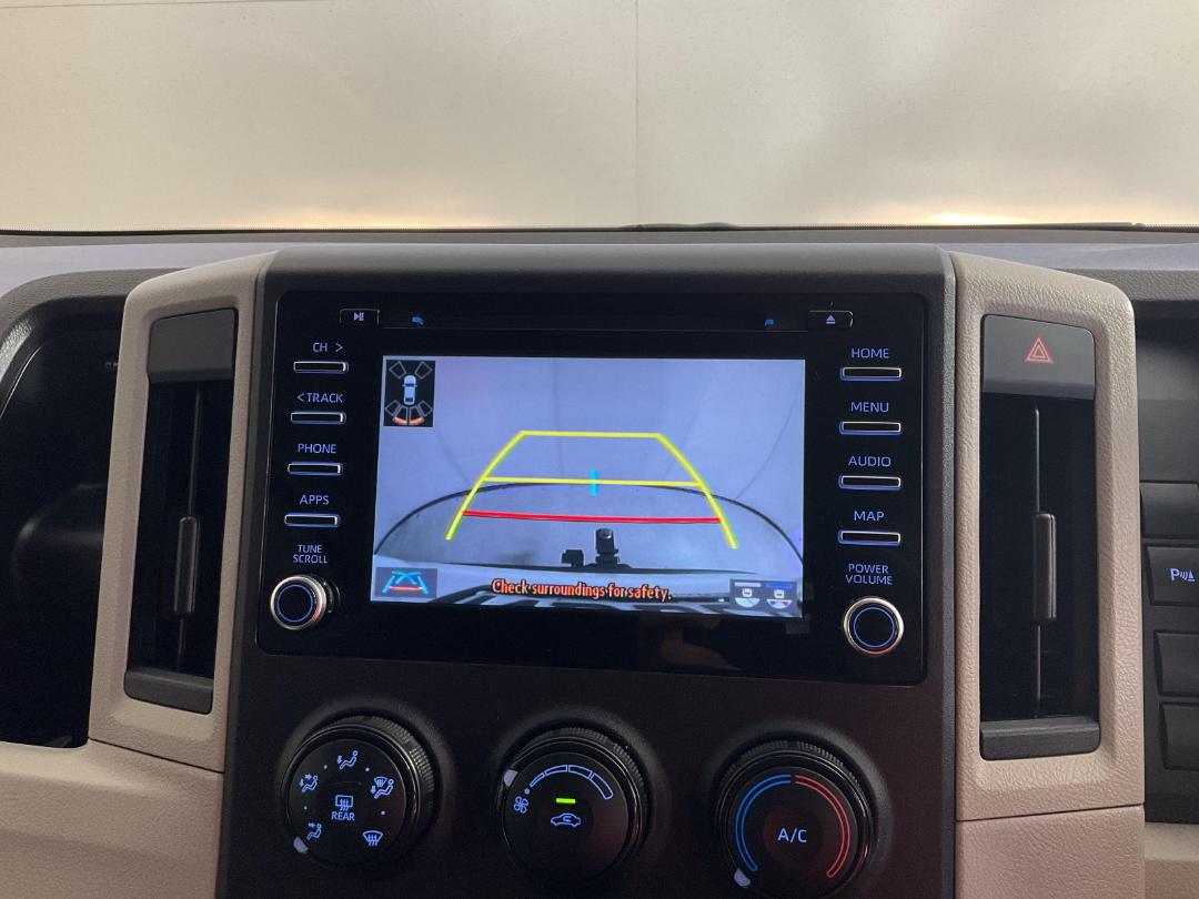 Photo '25' of Toyota Hiace Photo '25' of Toyota Hiace