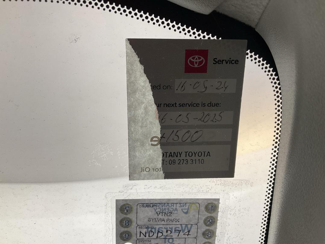 Photo '23' of Toyota Hiace Photo '23' of Toyota Hiace