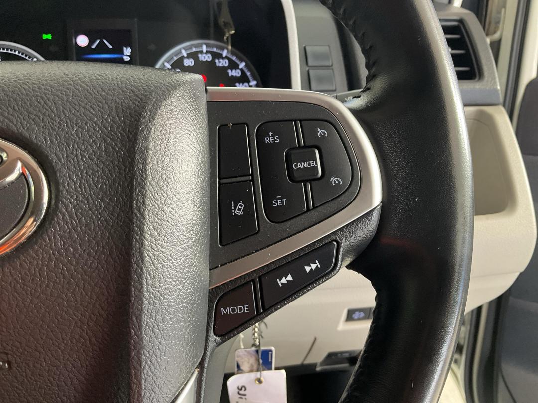 Photo '27' of Toyota Hiace Photo '27' of Toyota Hiace