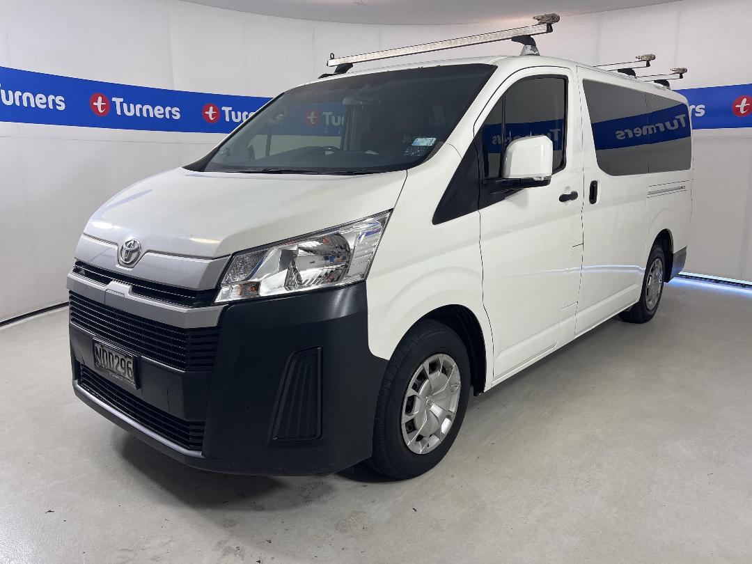 Photo '4' of Toyota Hiace