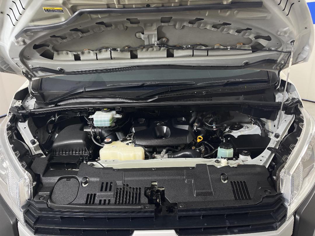 Photo '13' of Toyota Hiace