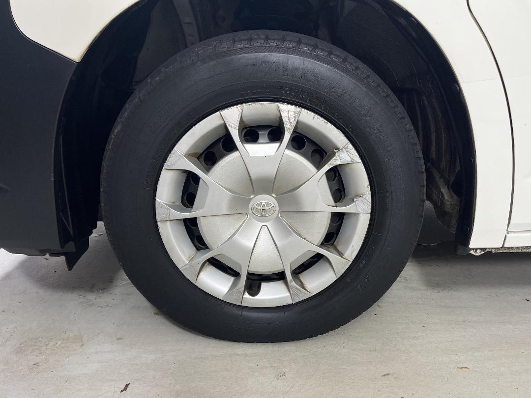 Photo '10' of Toyota Hiace