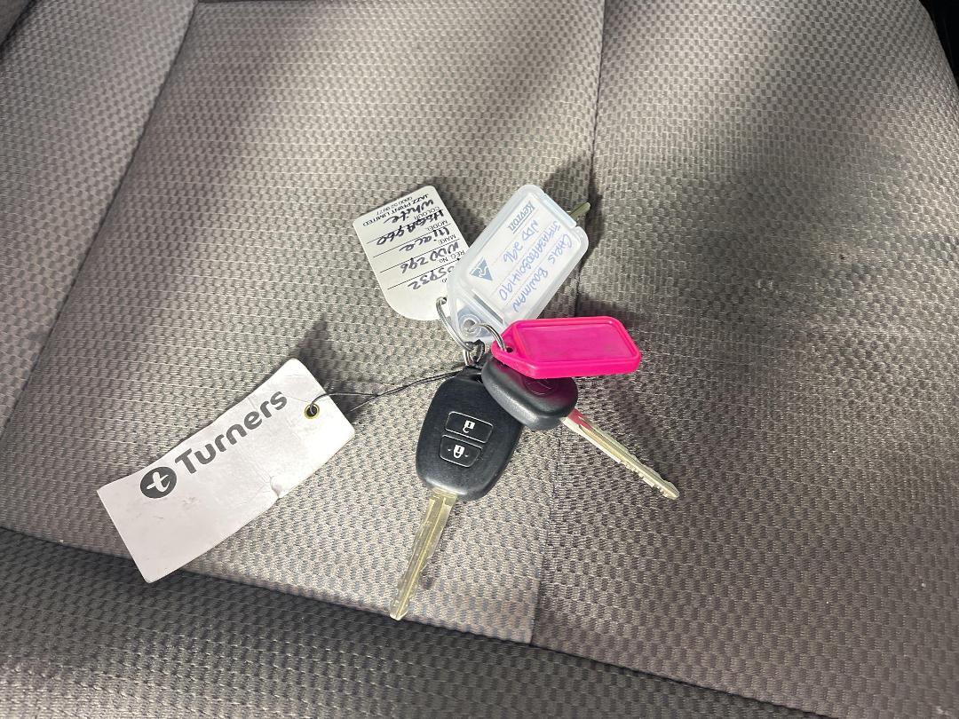 Photo '21' of Toyota Hiace