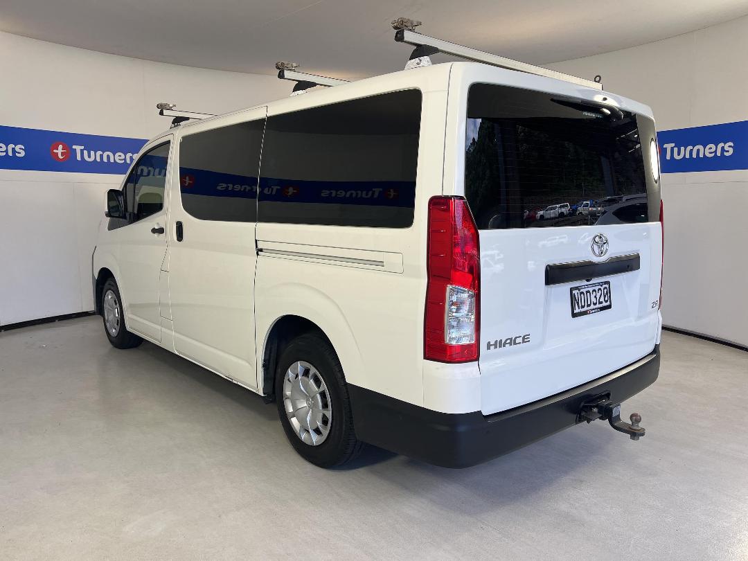 Photo '5' of Toyota Hiace Photo '5' of Toyota Hiace