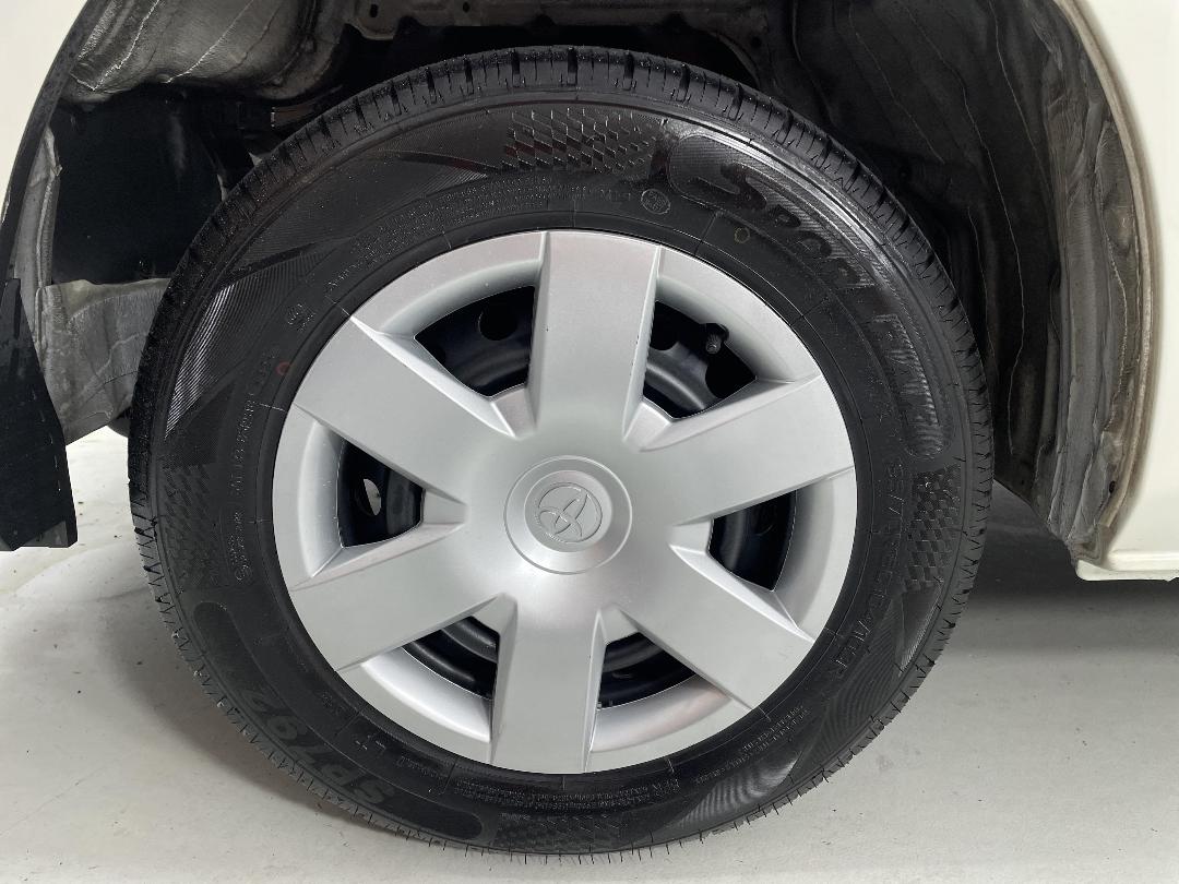 Photo '10' of Toyota Hiace