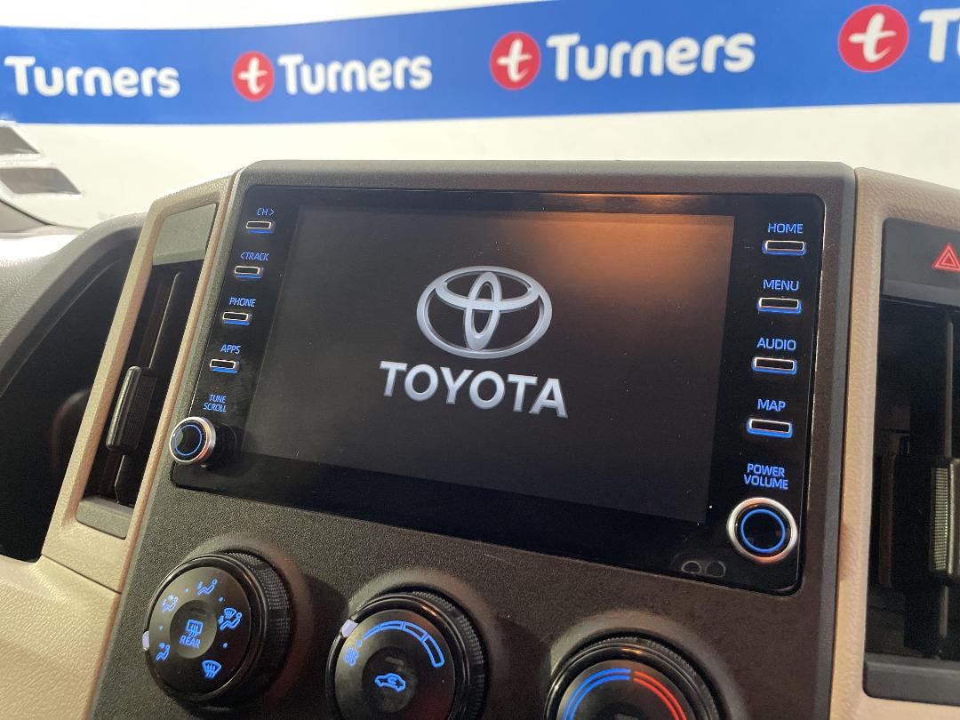 Photo '27' of Toyota Hiace