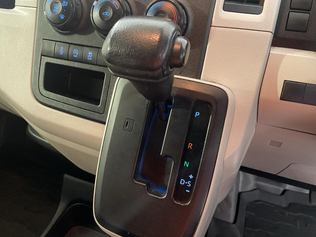 Photo '30' of Toyota Hiace