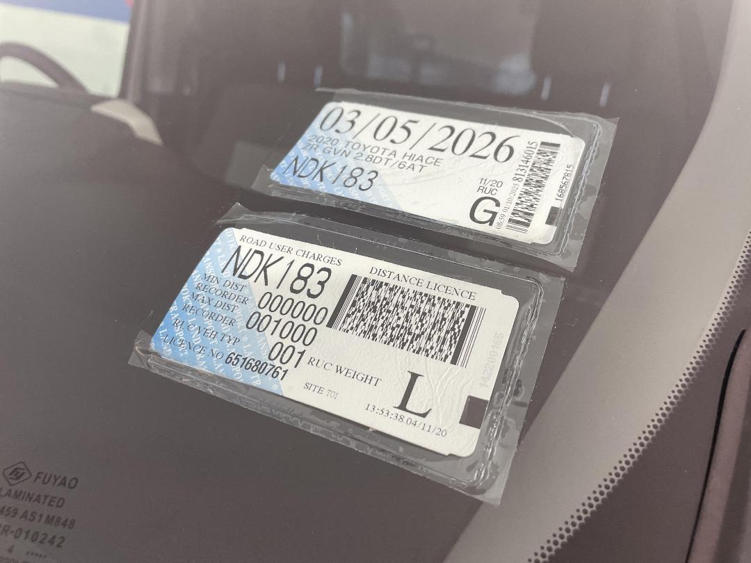 Photo '33' of Toyota Hiace