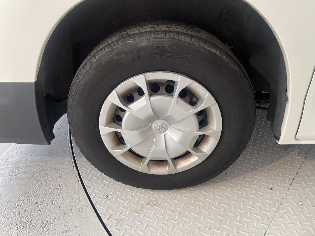 Photo '12' of Toyota Hiace