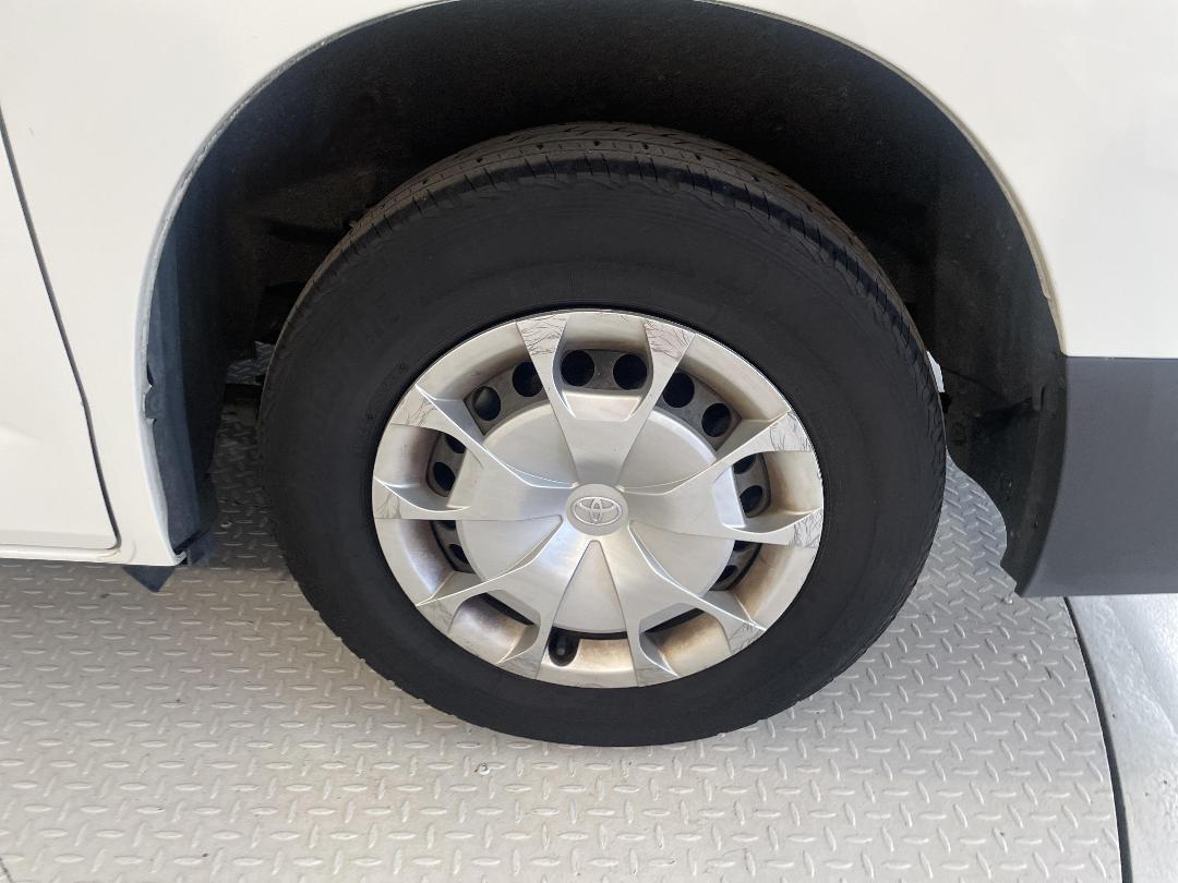 Photo '11' of Toyota Hiace