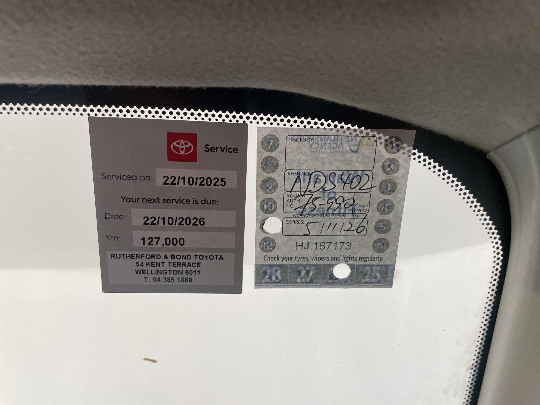 Photo '31' of Toyota Hiace