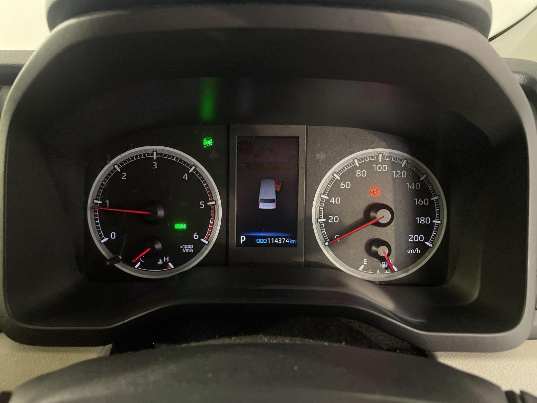 Photo '21' of Toyota Hiace