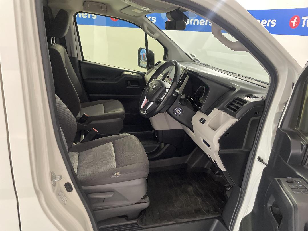 Photo '16' of Toyota Hiace