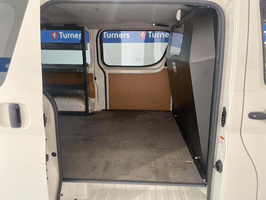 Photo '19' of Toyota Hiace