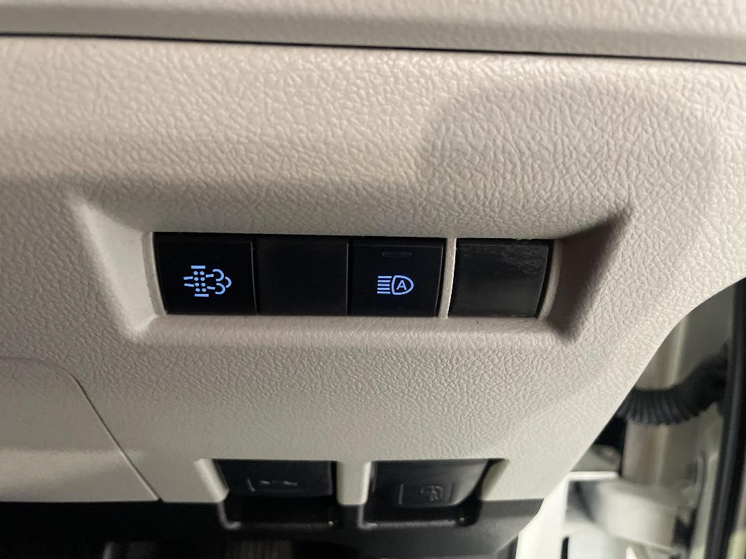 Photo '23' of Toyota Hiace