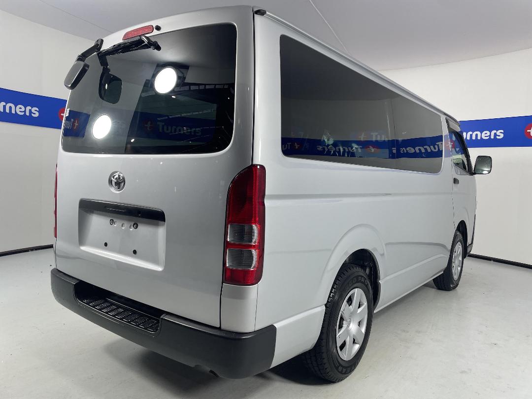 Photo '7' of Toyota Hiace