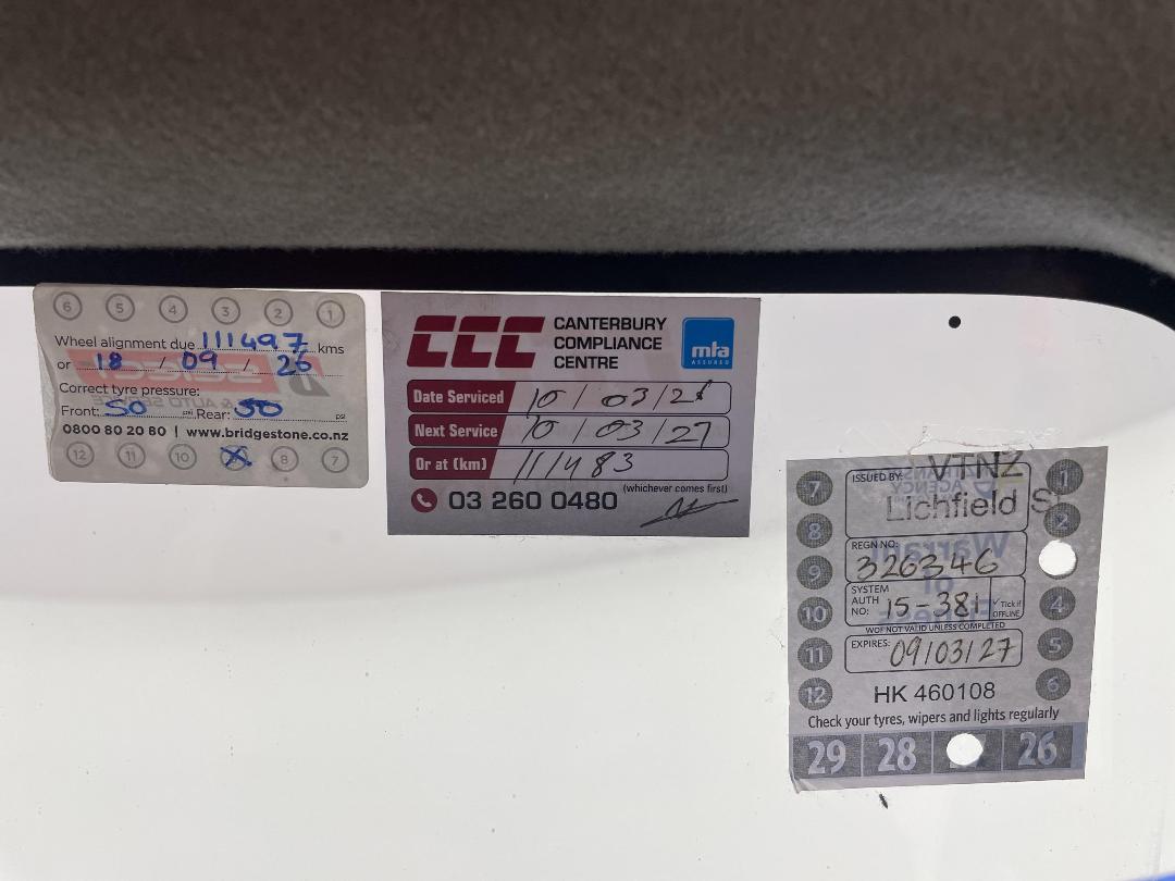 Photo '24' of Toyota Hiace