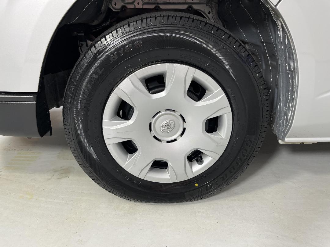 Photo '10' of Toyota Hiace Photo '10' of Toyota Hiace