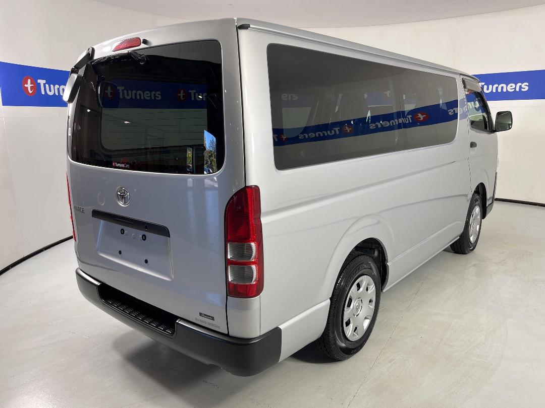 Photo '7' of Toyota Hiace Photo '7' of Toyota Hiace