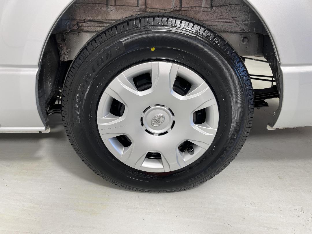 Photo '11' of Toyota Hiace Photo '11' of Toyota Hiace