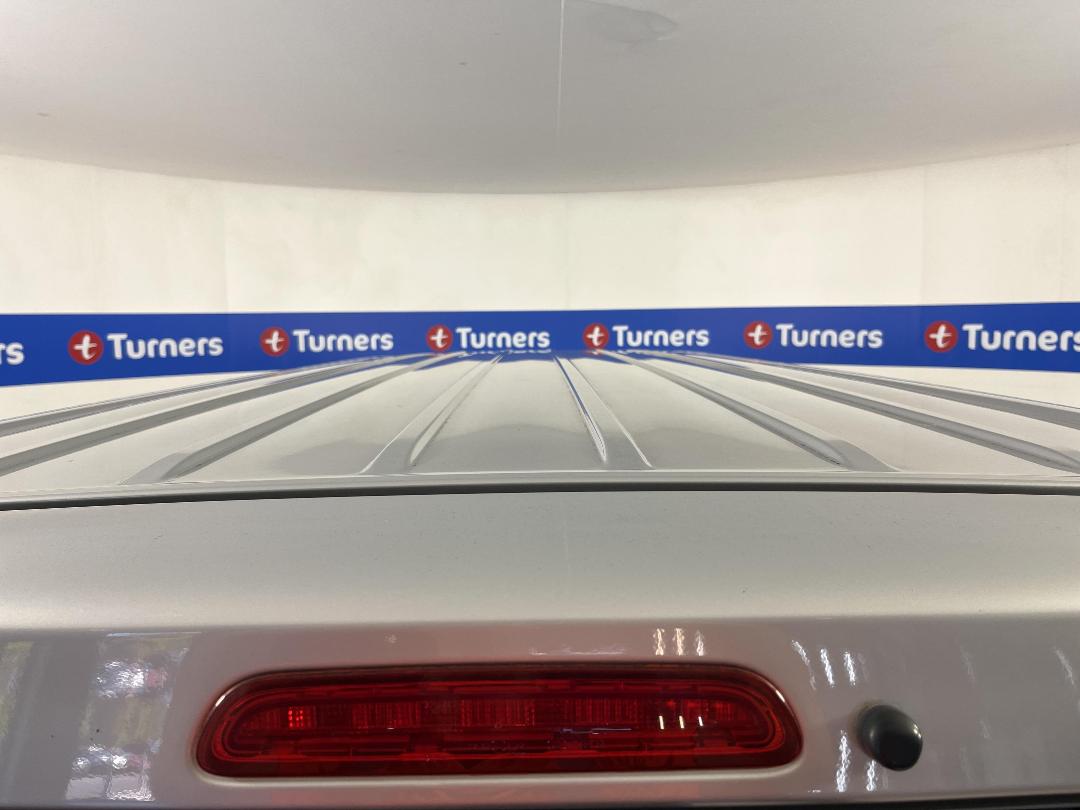 Photo '24' of Toyota Hiace Photo '24' of Toyota Hiace