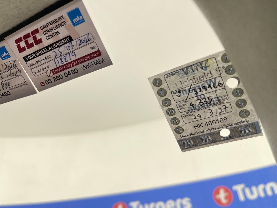 Photo '22' of Toyota Hiace Photo '22' of Toyota Hiace