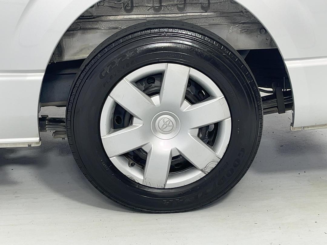 Photo '11' of Toyota Hiace