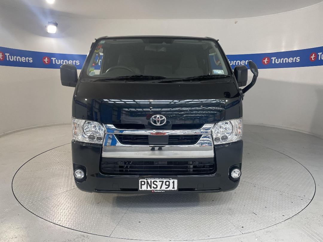 Photo '2' of Toyota Hiace