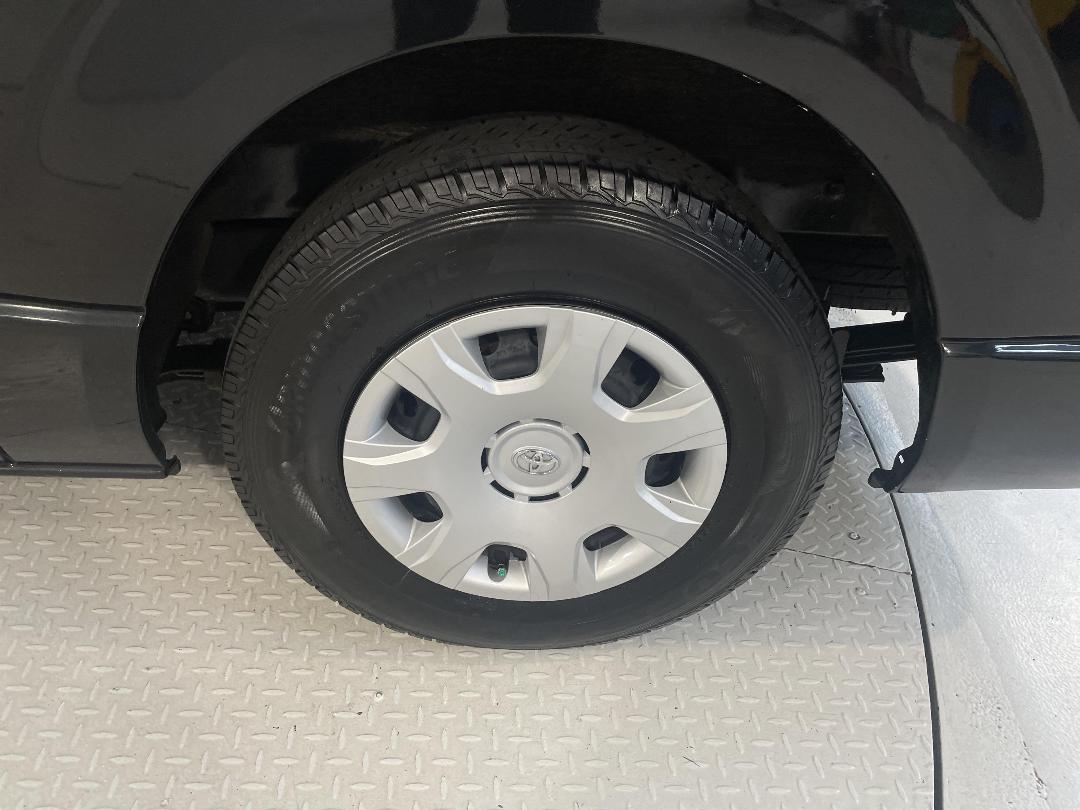 Photo '11' of Toyota Hiace