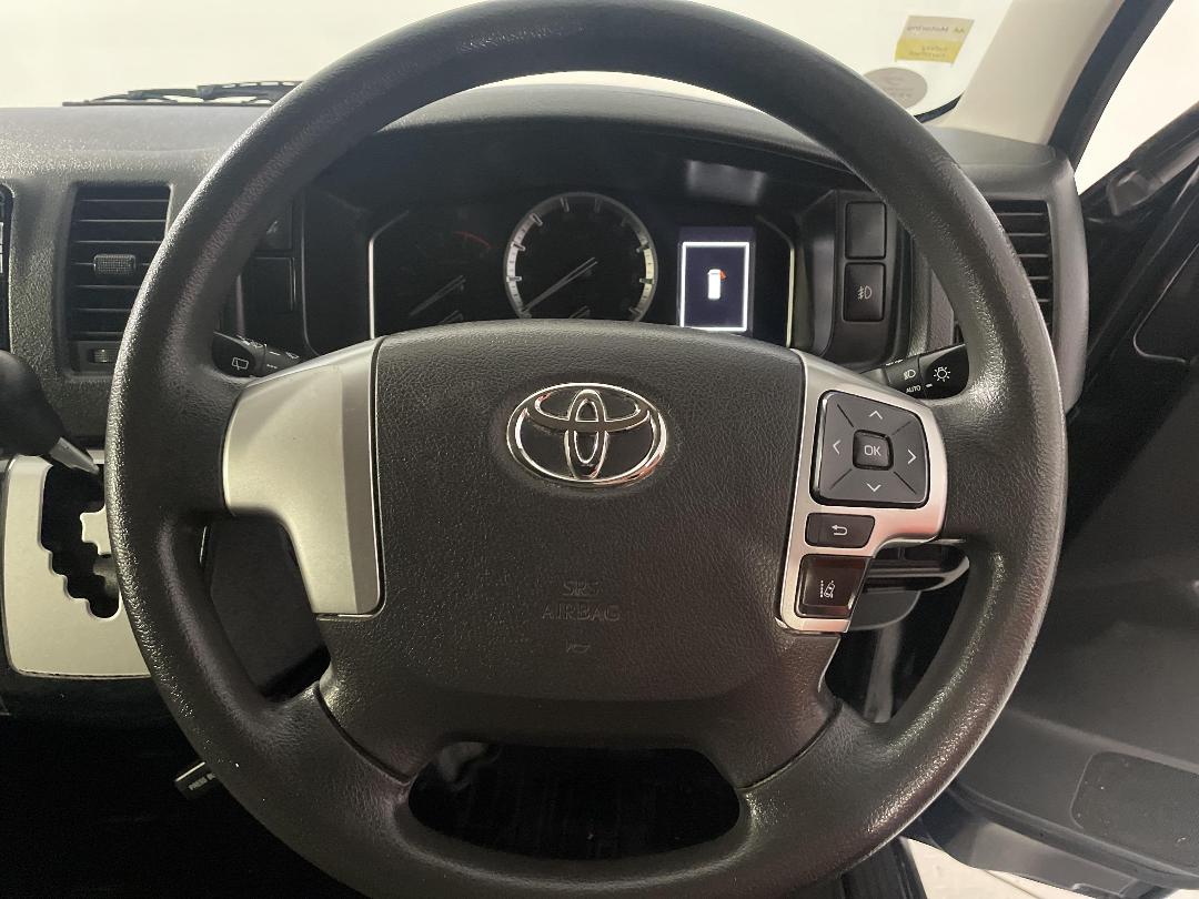 Photo '25' of Toyota Hiace