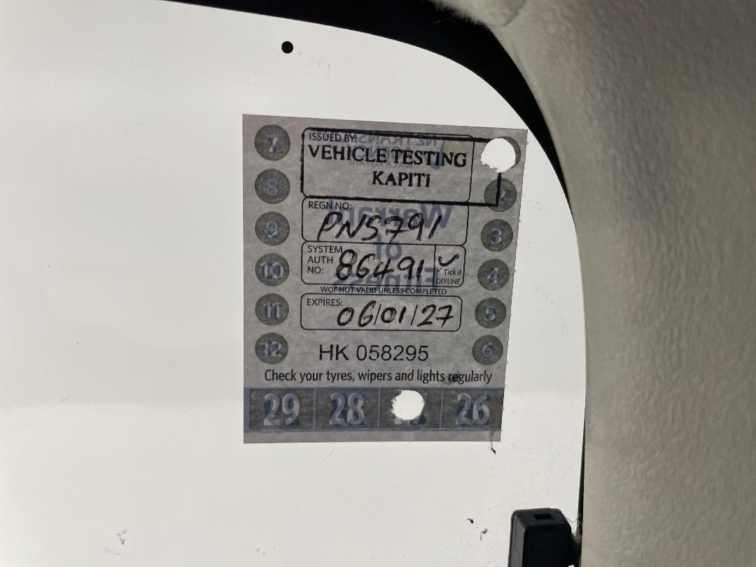 Photo '31' of Toyota Hiace