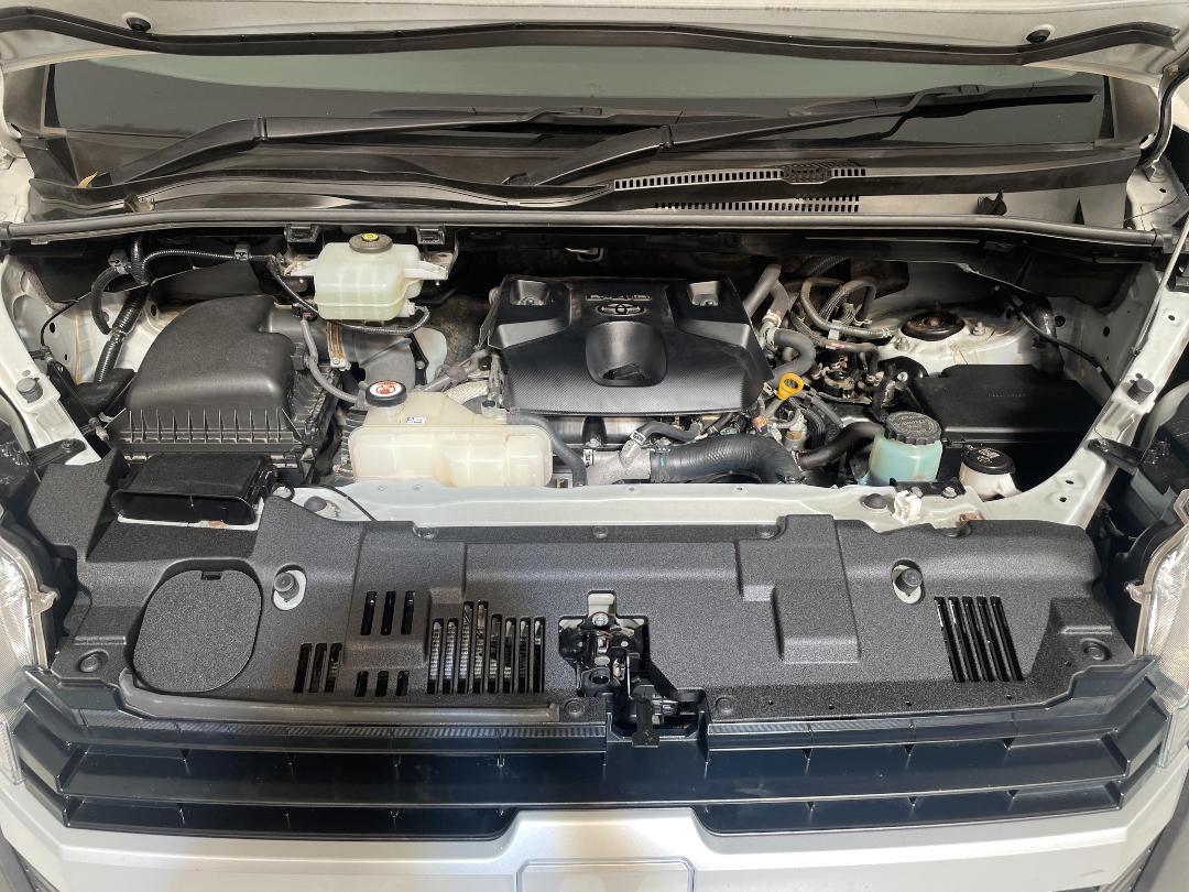 Photo '13' of Toyota Hiace