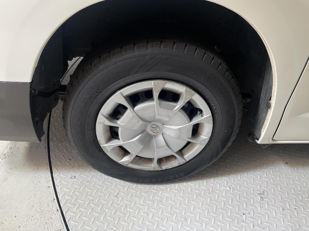 Photo '12' of Toyota Hiace