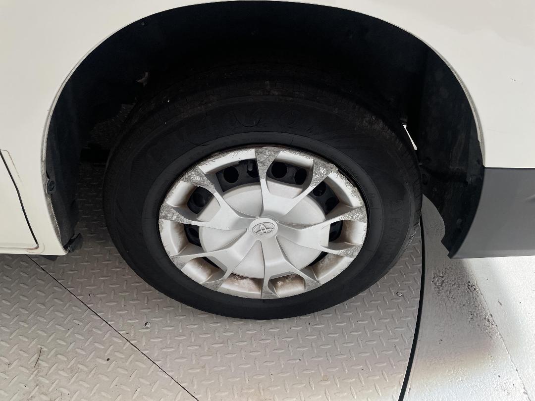 Photo '11' of Toyota Hiace