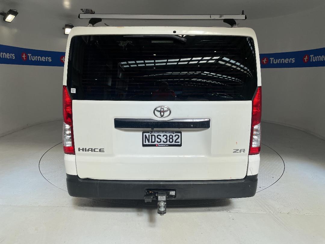 Photo '6' of Toyota Hiace
