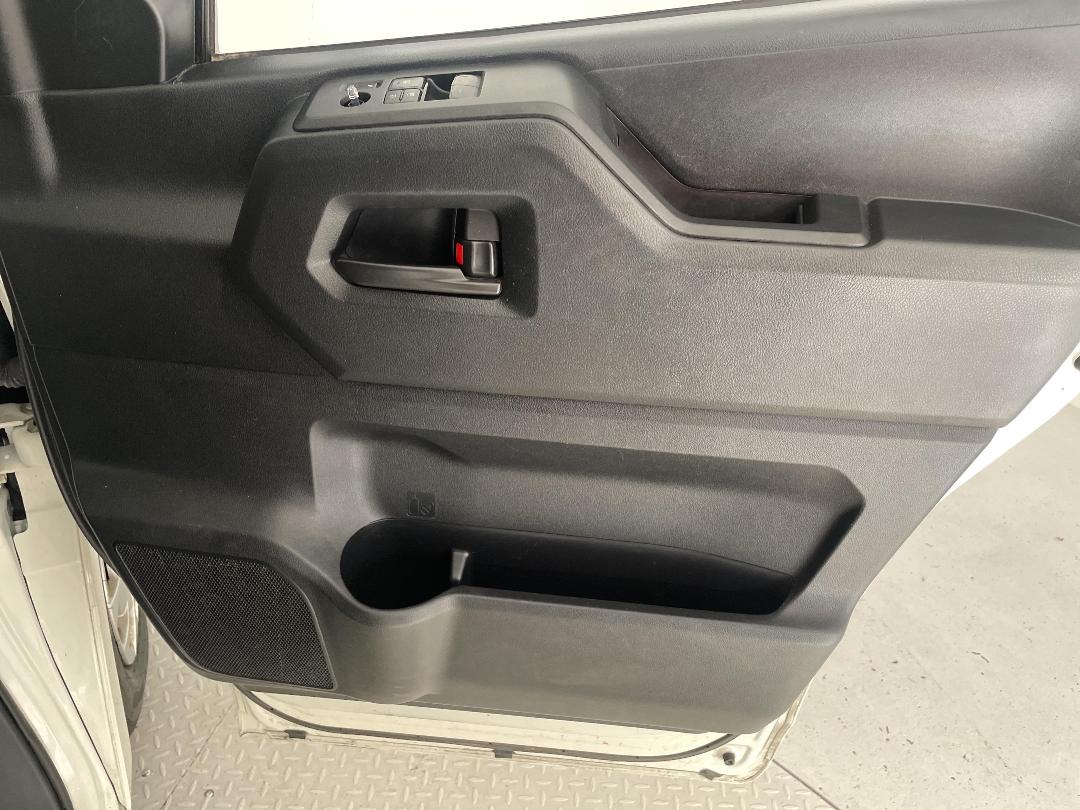 Photo '15' of Toyota Hiace