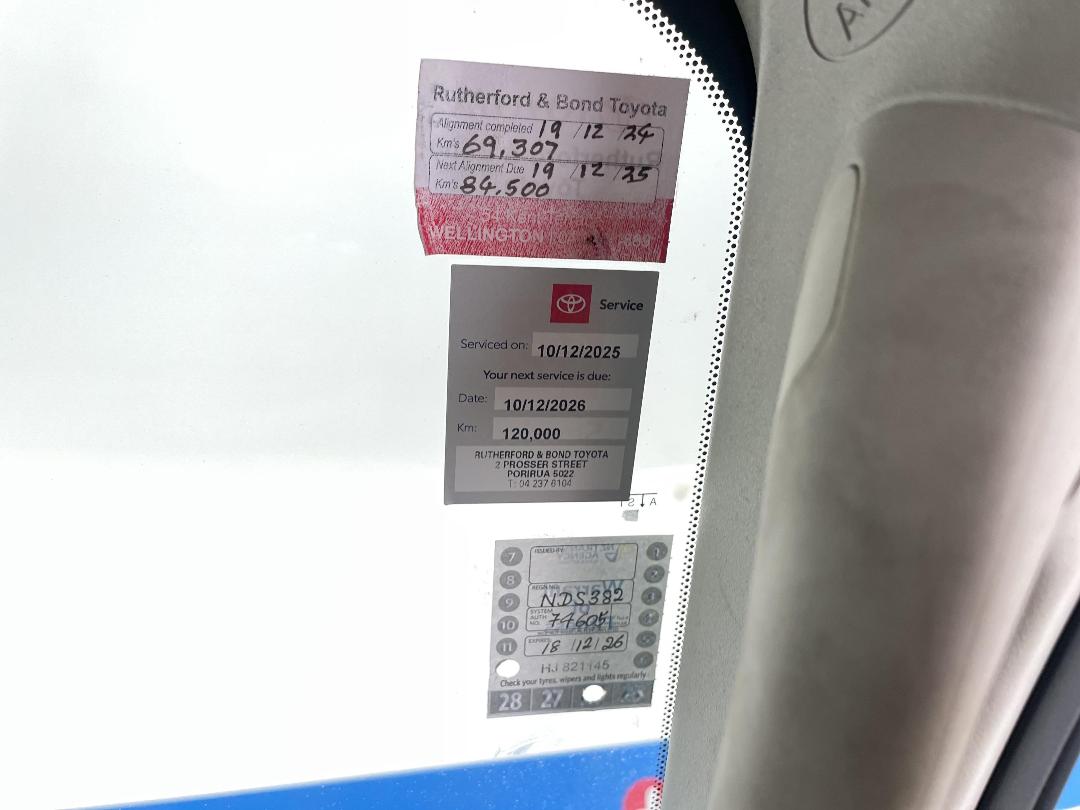 Photo '32' of Toyota Hiace