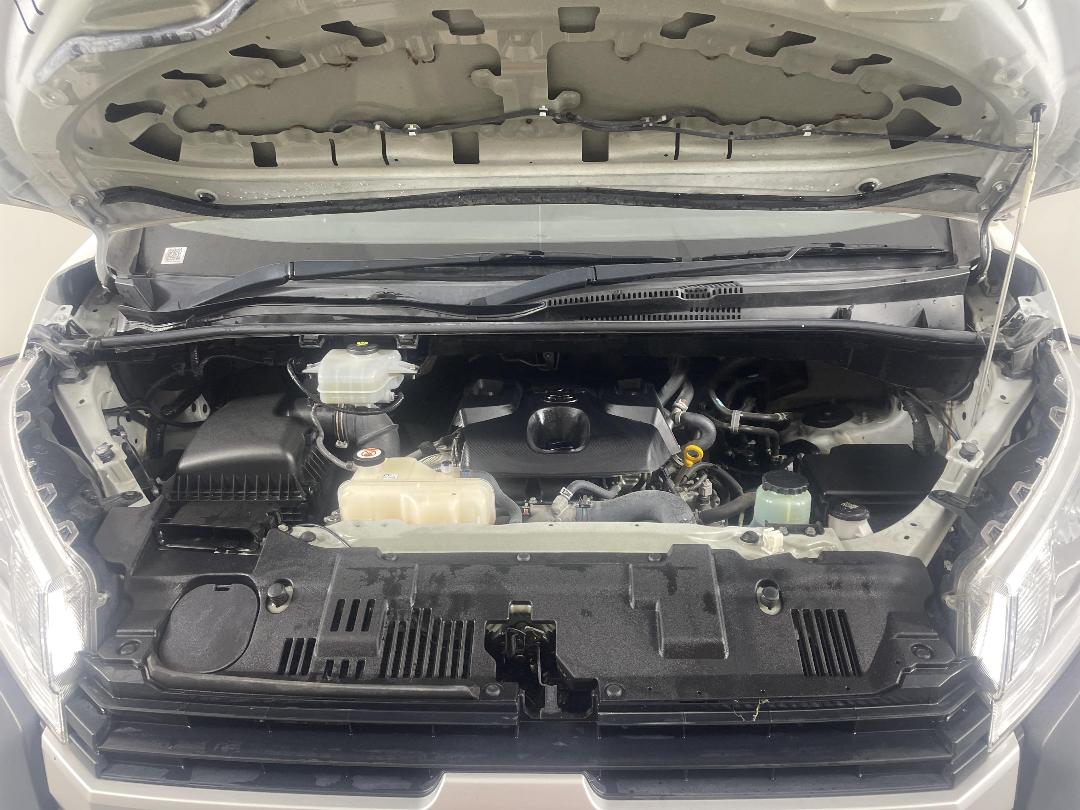 Photo '13' of Toyota Hiace