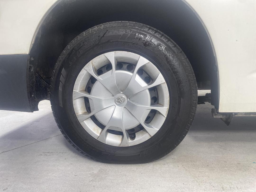 Photo '12' of Toyota Hiace