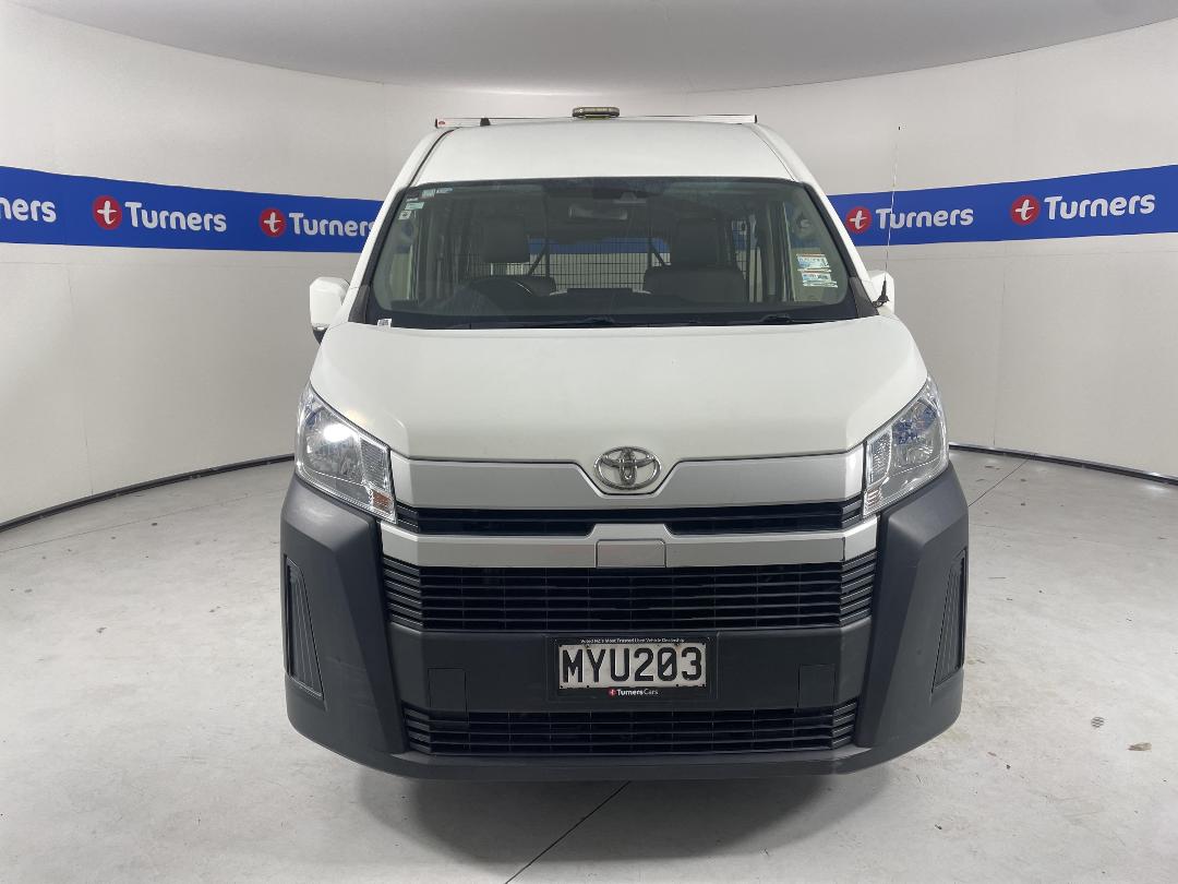 Photo '2' of Toyota Hiace