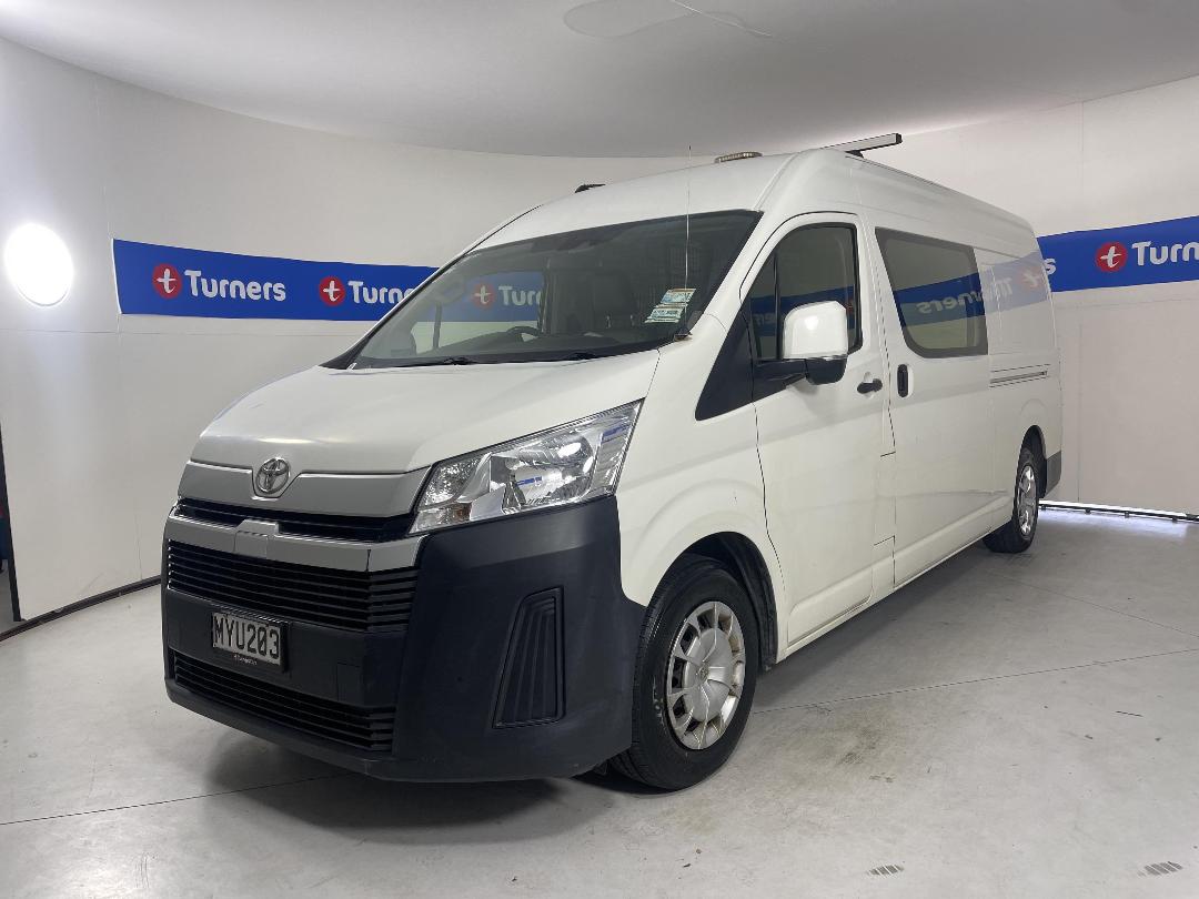 Photo '4' of Toyota Hiace