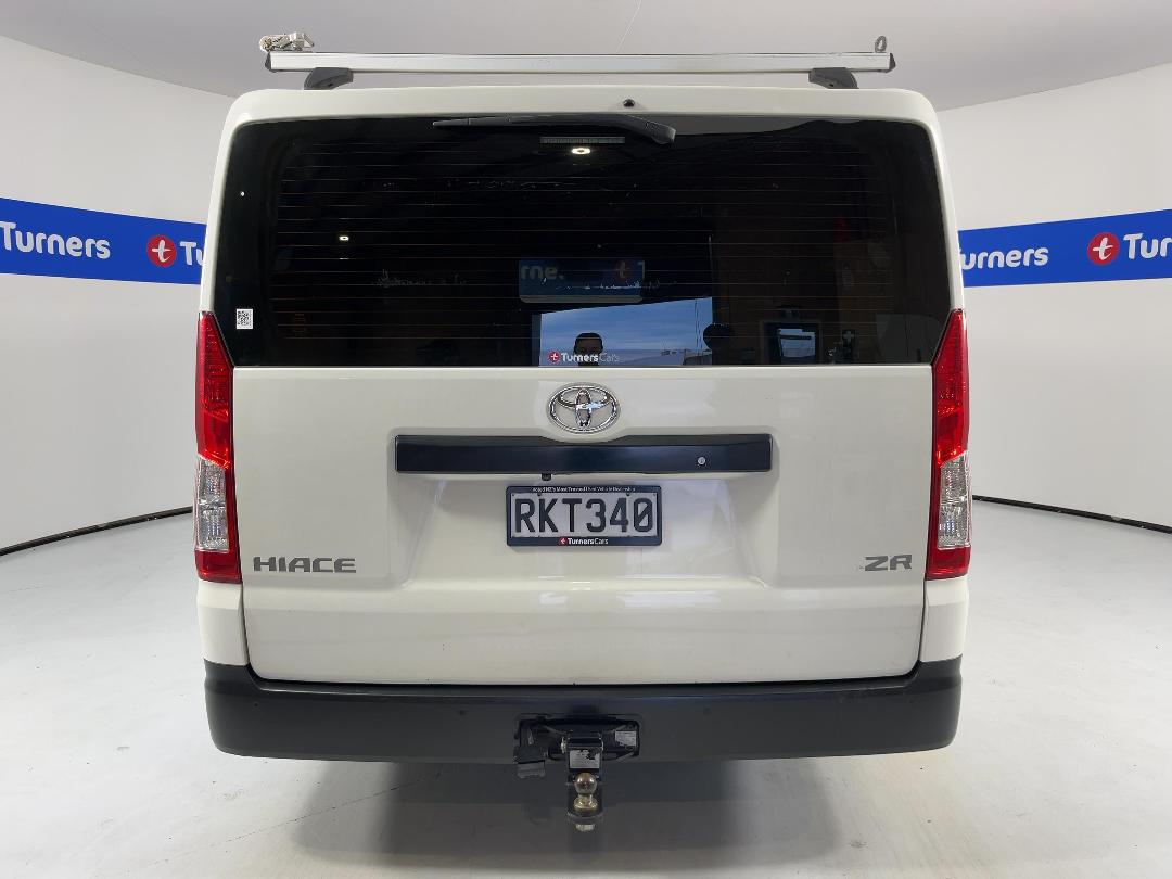 Photo '6' of Toyota Hiace