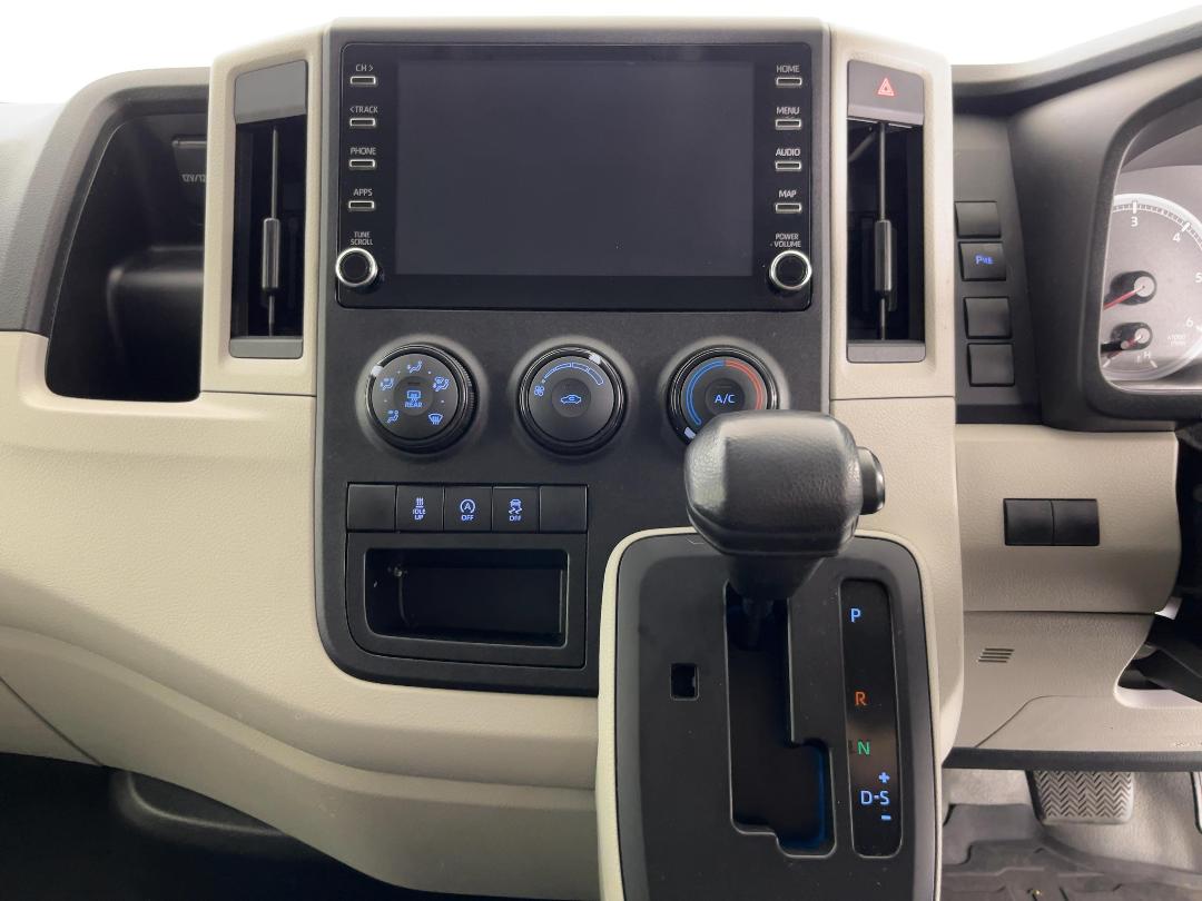 Photo '18' of Toyota Hiace