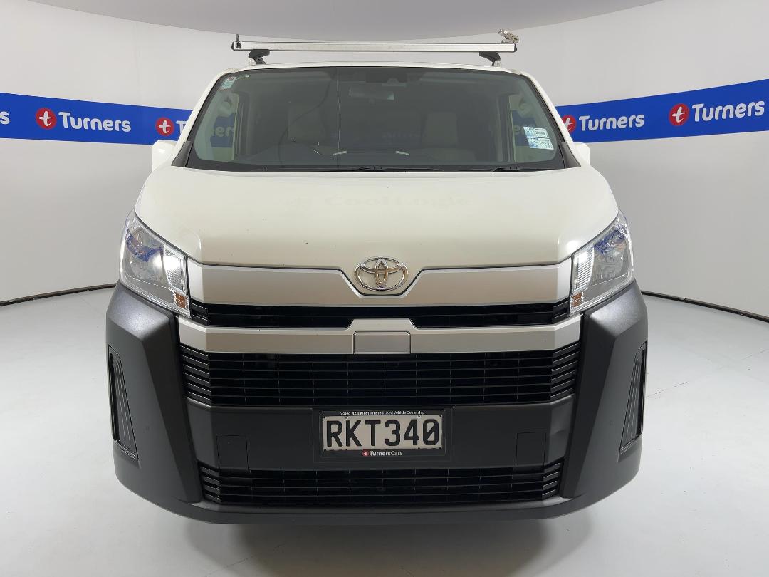 Photo '2' of Toyota Hiace