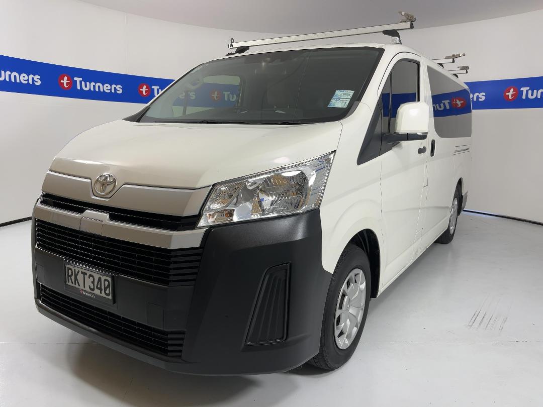 Photo '4' of Toyota Hiace